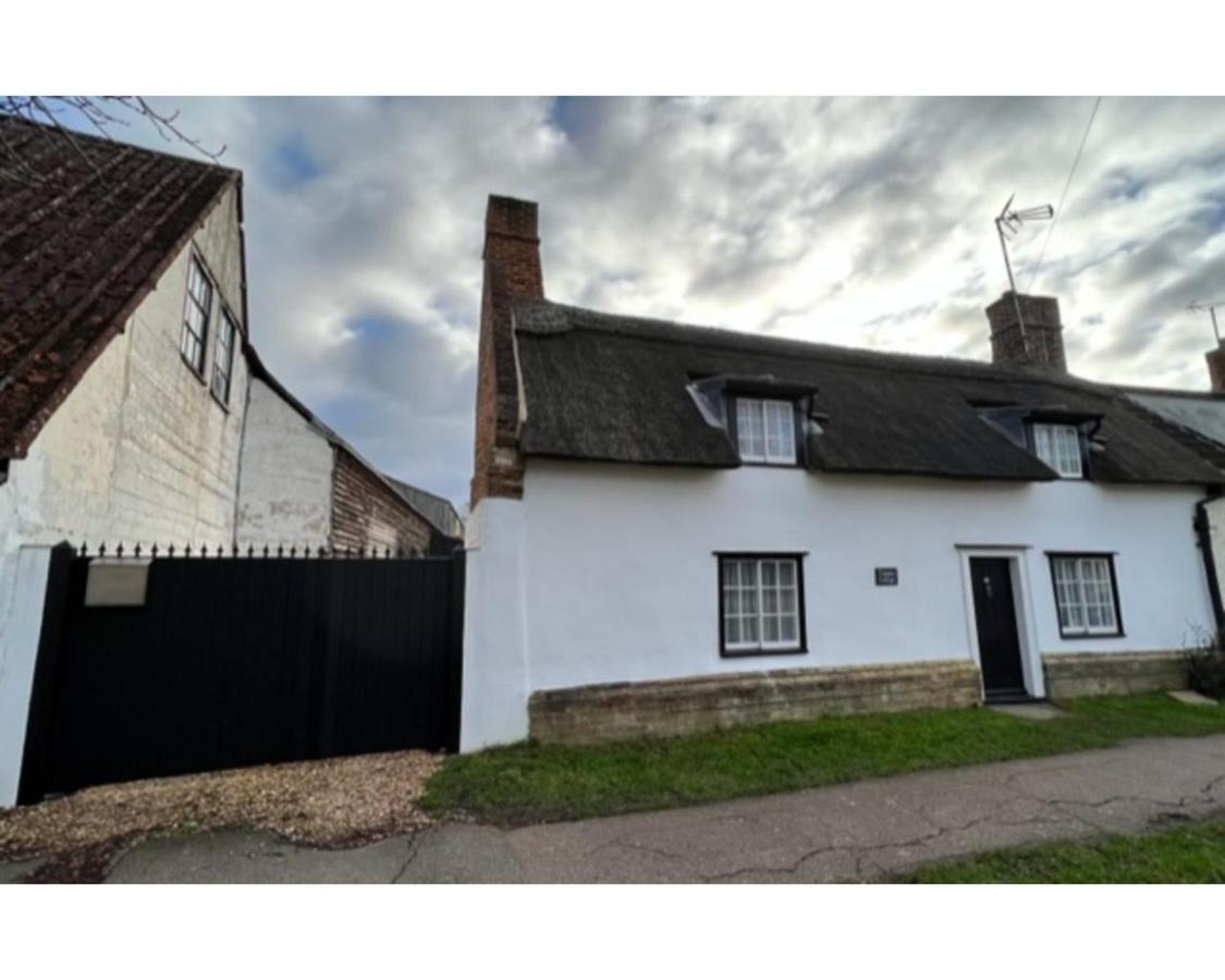 Two Storey Annex Cottenham Exterior photo